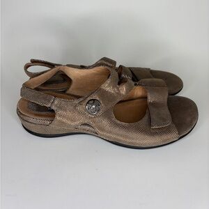 Clarks Artisan Sandals Ankle Strap Women Size 12N Brown Leather Comfort